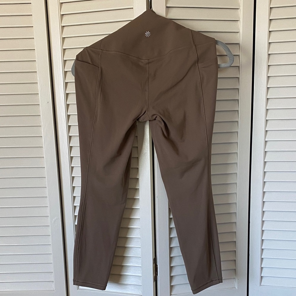 Athleta Salutation Stash High Rise 7/8 Legging NWOT